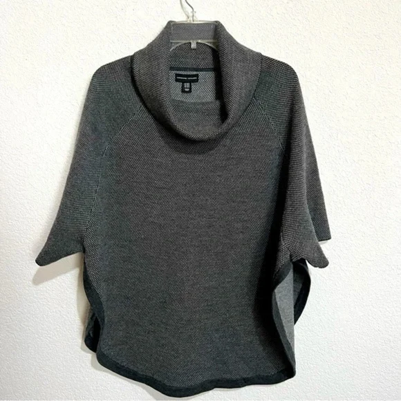 Adrienne Vittadini Merino Wool Blend Turtleneck Poncho Sweater Gray Size M/L - Picture 3 of 10